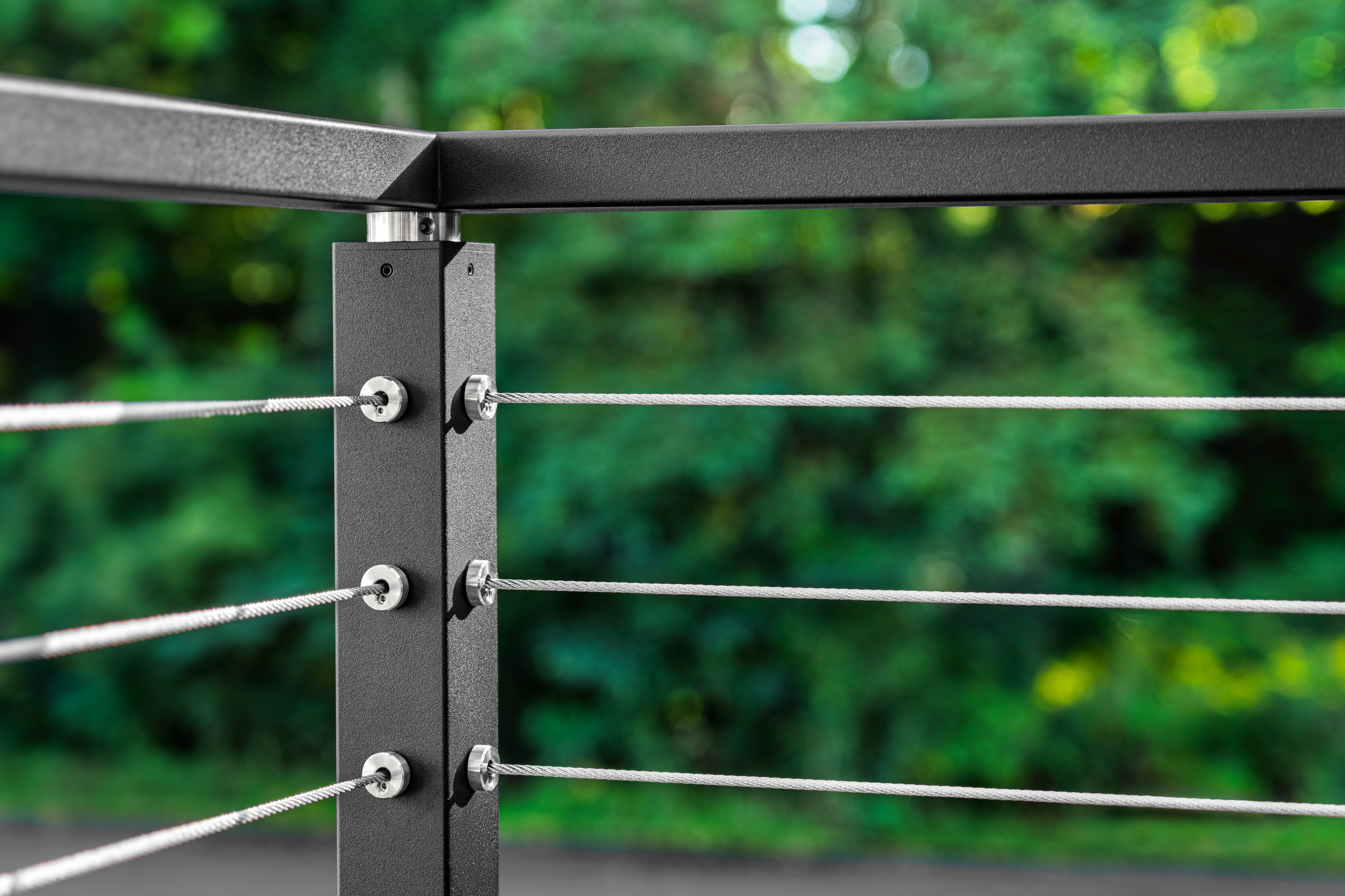 CB-25-001-Cable-Bullet-Classic-Black-Closeup-Detail